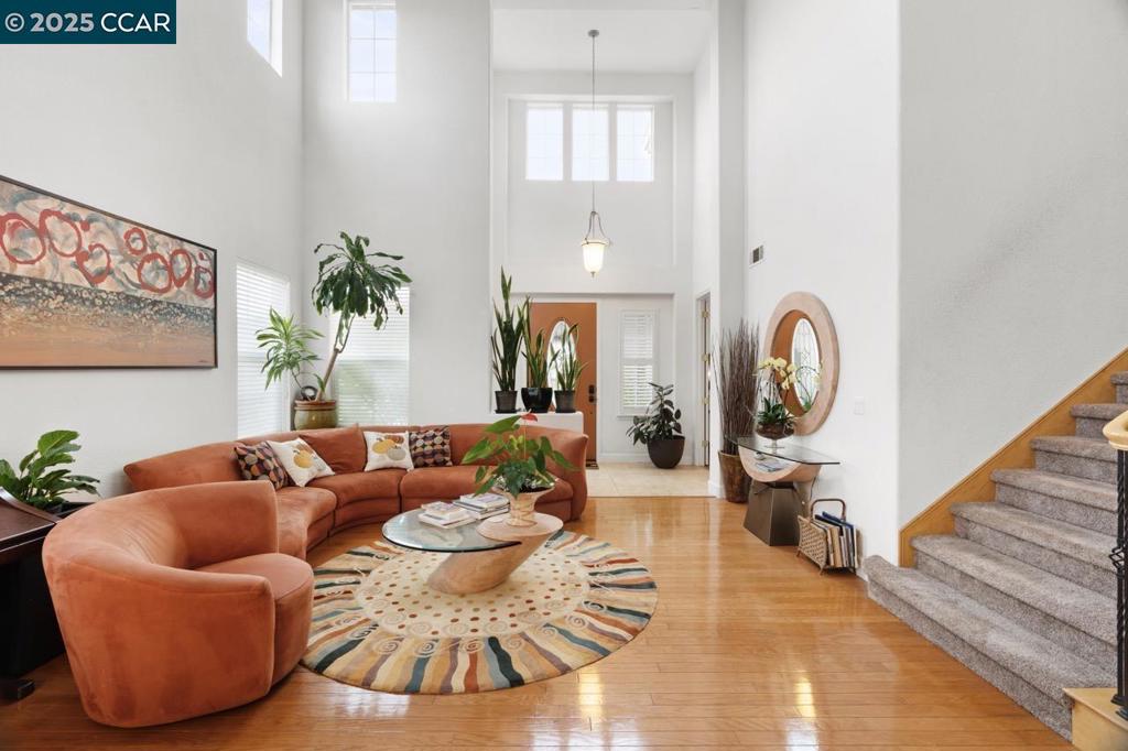 CRYSTYL RANCH - Residential