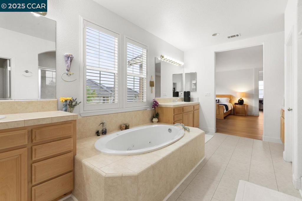 CRYSTYL RANCH - Residential