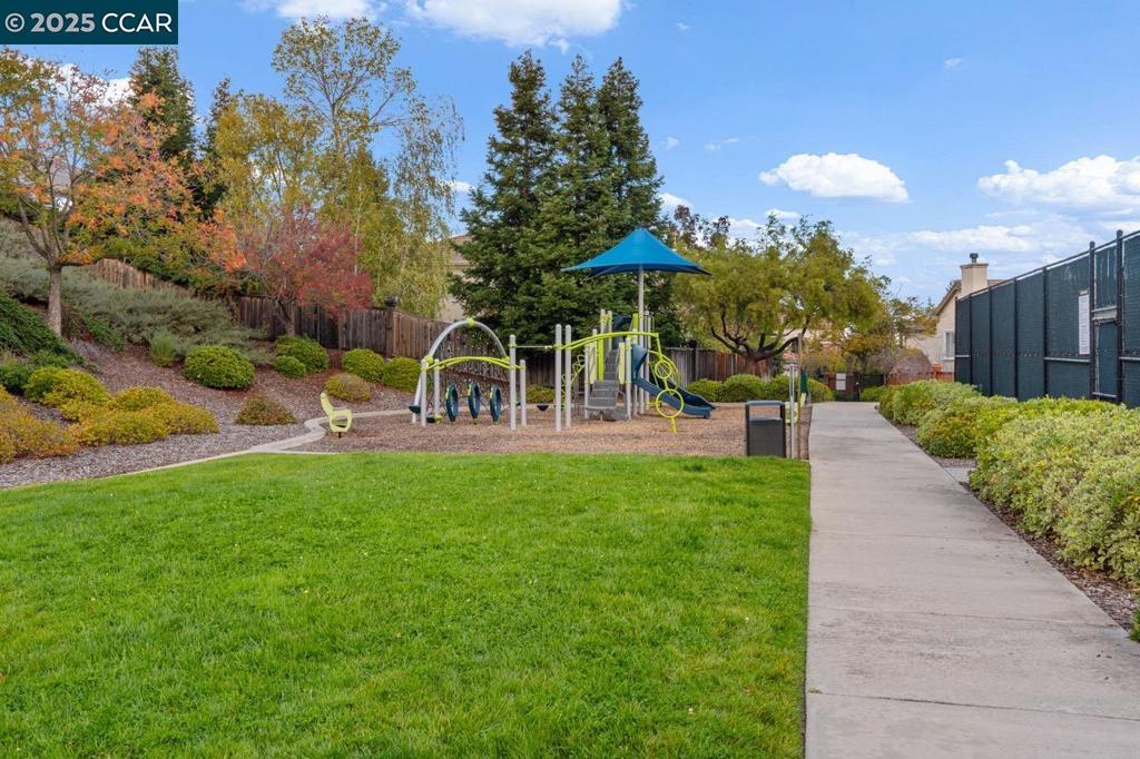 CRYSTYL RANCH - Residential