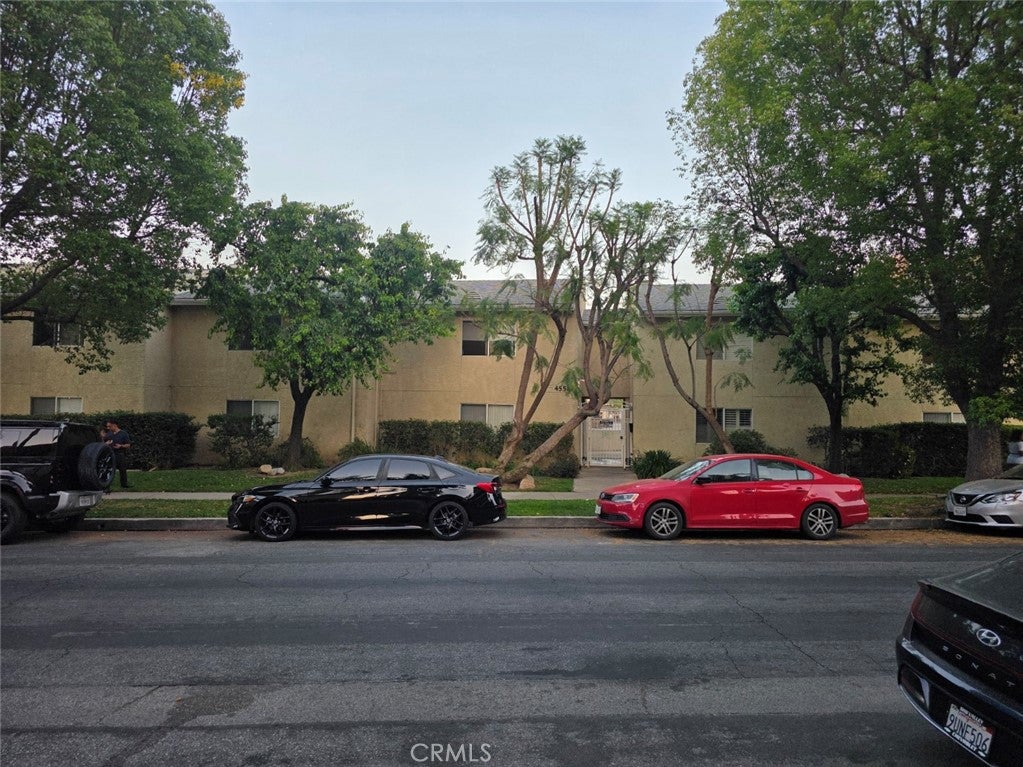 4558 Willis AVE