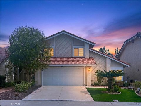 Photo of 39 Diamante, Irvine, CA 92620 (MLS # OC26076150)