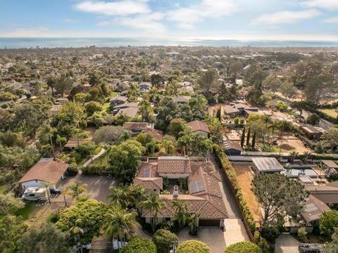 Photo of 1040 Crest Dr DR, Encinitas, CA 92024 (MLS # 260017396SD)