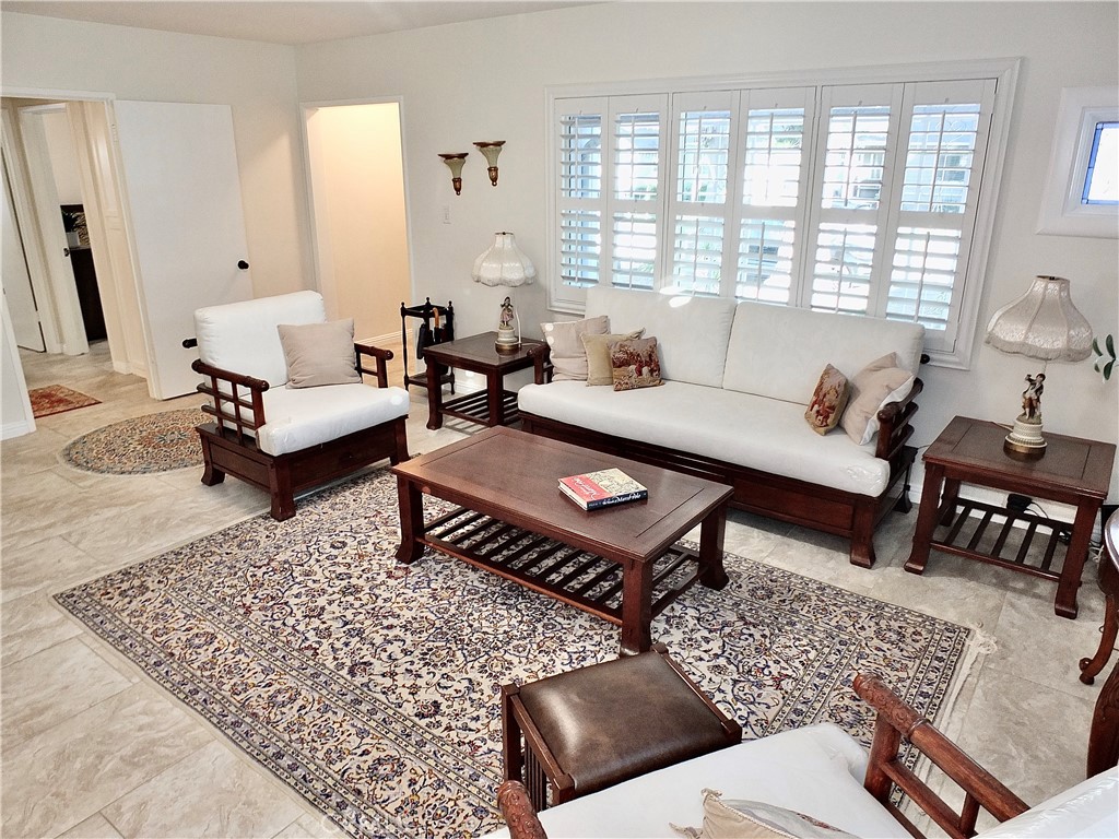 3913 Knoxville Avenue