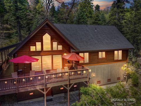 Photo of 116 E, Lake Arrowhead, CA 92352 (MLS # IG26075545)