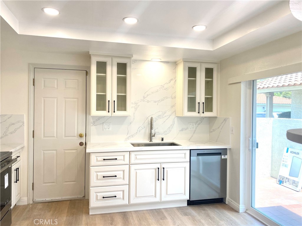 Properties 4 22942 Via Cruz