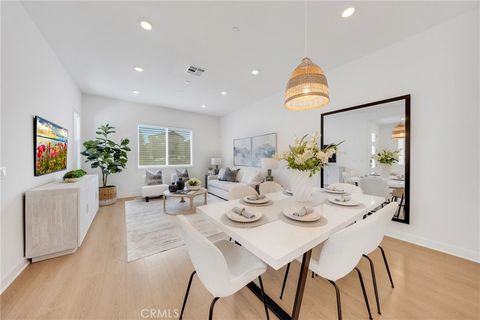 119 Zawn Irvine CA 92618