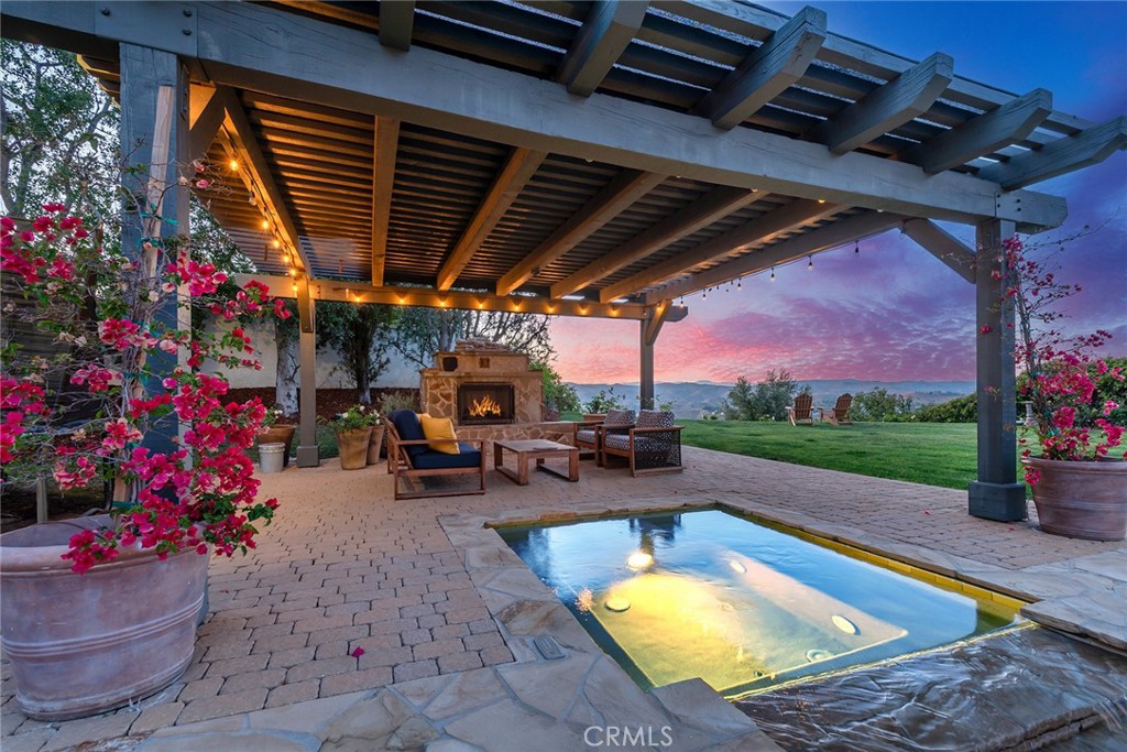 Calabasas, California, 91302, United States, 5 Bedrooms Bedrooms, ,6 BathroomsBathrooms,Residential,Active,2045696