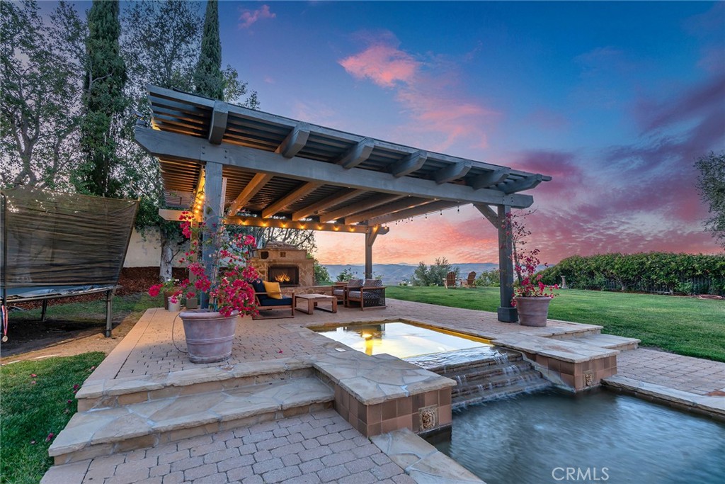 Calabasas, California, 91302, United States, 5 Bedrooms Bedrooms, ,6 BathroomsBathrooms,Residential,Active,2045696