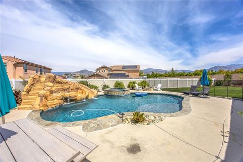 Photo of 1470 Elliott Court, Redlands, CA 92374 (MLS # TR26087600)