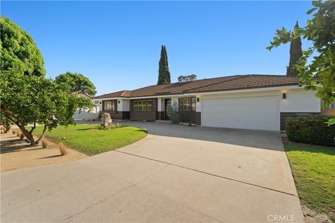 Photo of 9060 Suva St ST, Downey, CA 90240 (MLS # OC26223712)