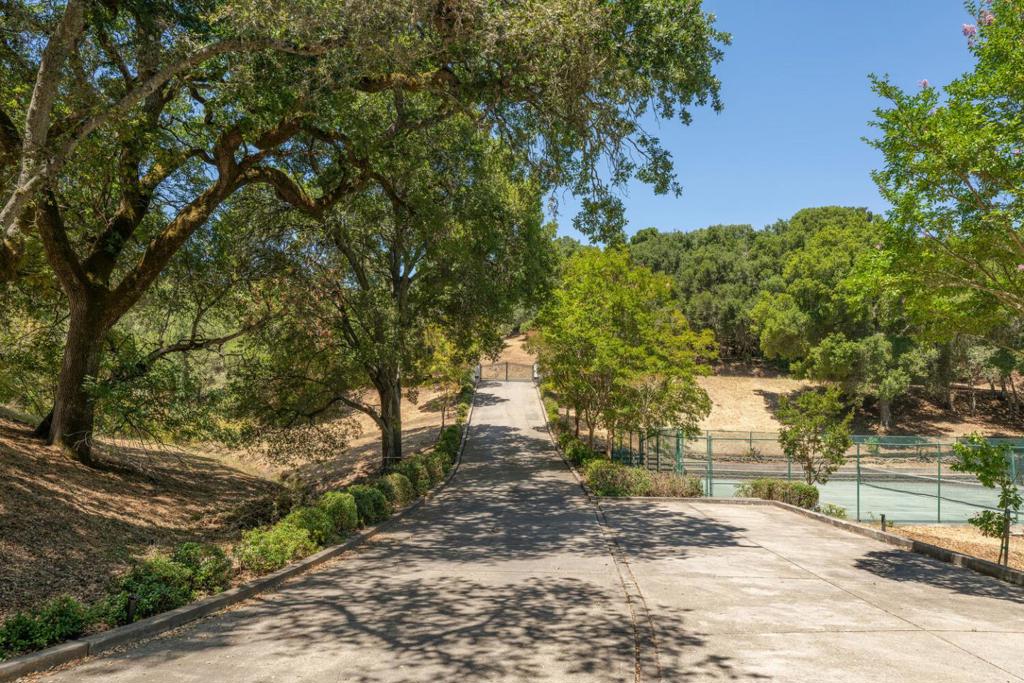 333 Raymundo Drive