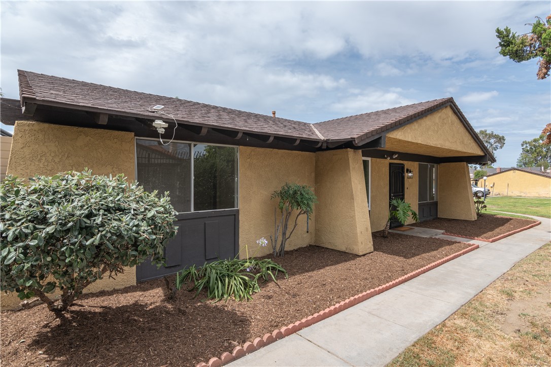1231 S Buena Vista