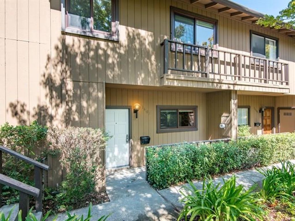 listing image 130722624361573104222
