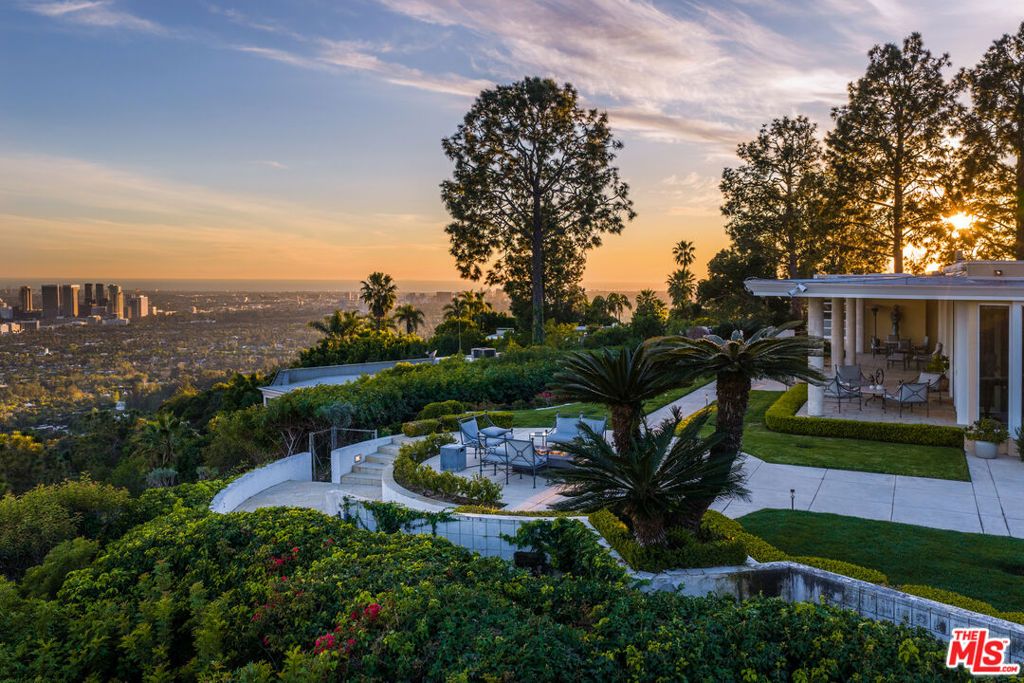 Photo of 380 Trousdale Place, Beverly Hills, CA 90210 (MLS # 26658267)