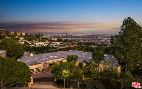 Photo of 380 Trousdale Place, Beverly Hills, CA 90210 (MLS # 26658267)