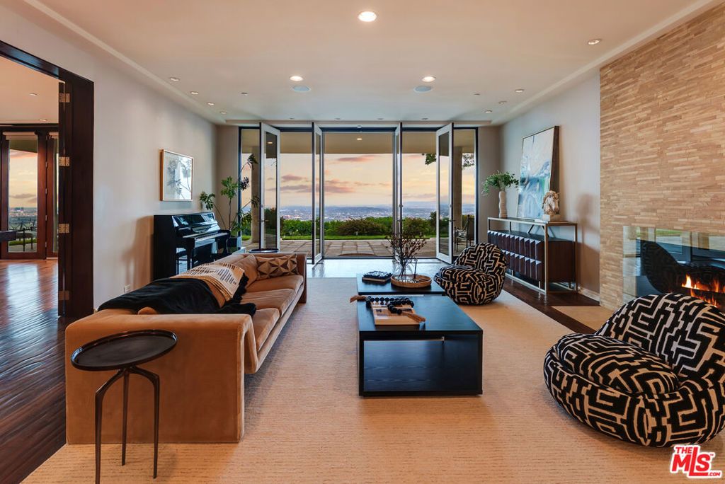 Photo of 380 Trousdale Place, Beverly Hills, CA 90210 (MLS # 26658267)