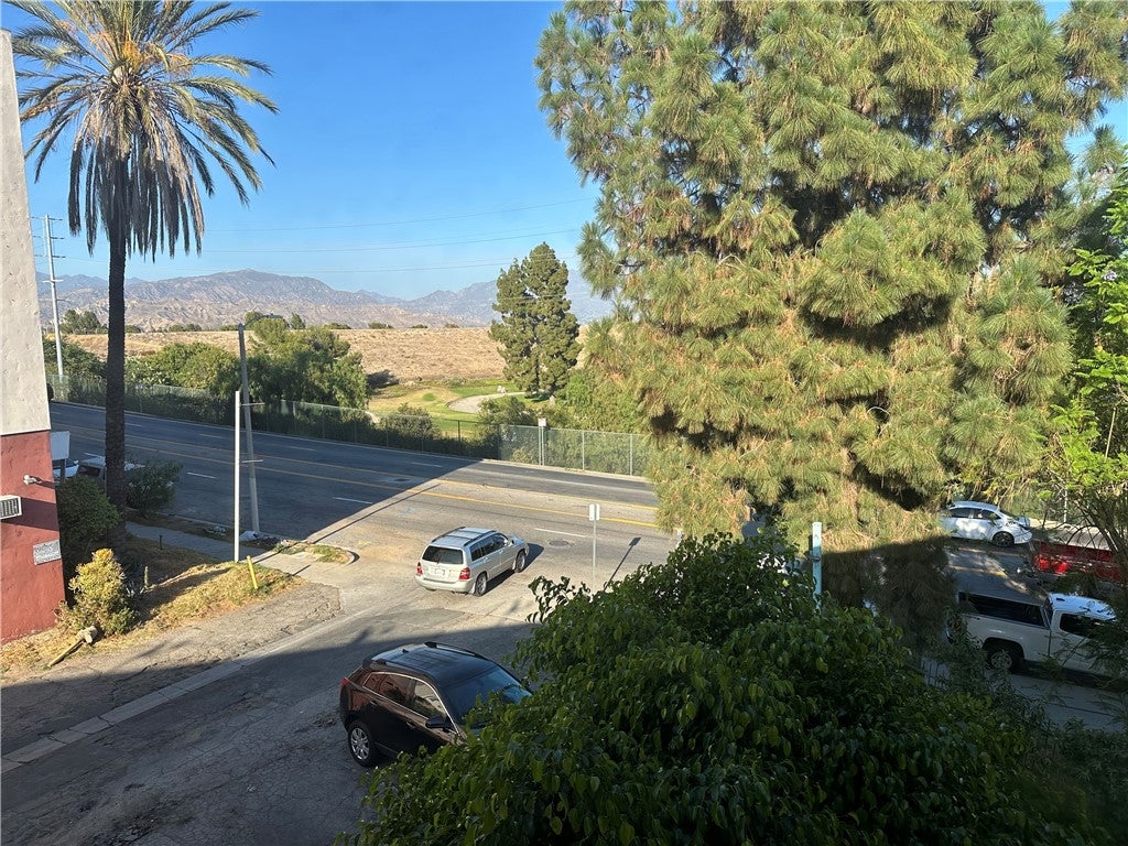 12287 Osborne ST 12, Pacoima CA 91331