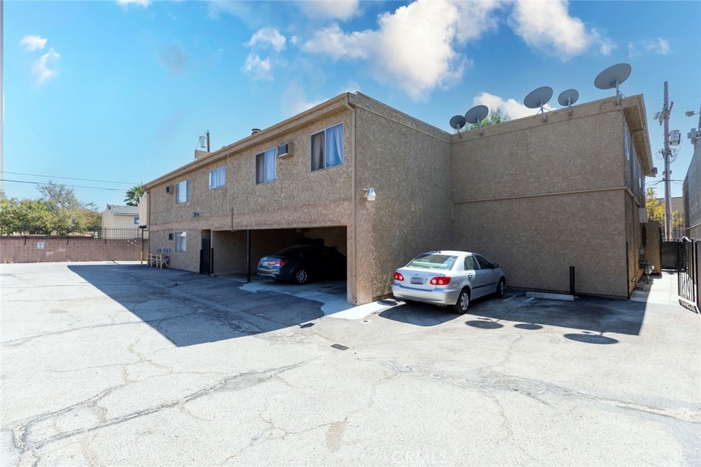 Properties 3 11341 Victory Boulevard