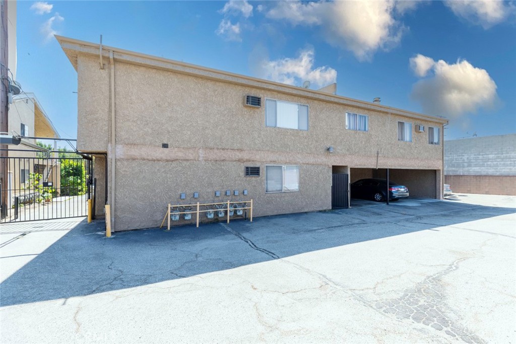 Properties 1 11341 Victory Boulevard