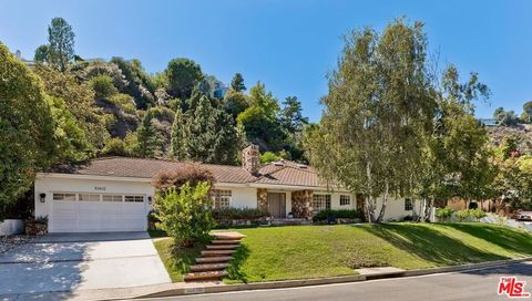 Tiny photo for 10612 Lindamere Drive, Los Angeles, CA 90077 (MLS # 25594991)