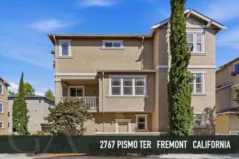 Photo of 2767 Pismo Terrace, Fremont, CA 94538 (MLS # ML82044219)