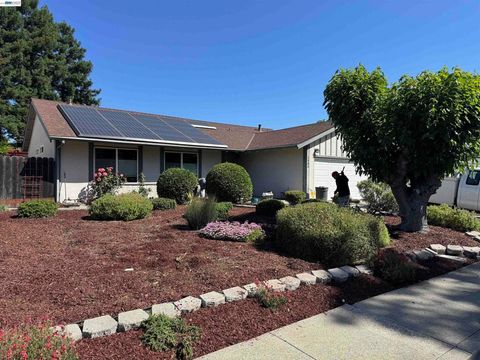Photo of 2883 Westchester Drive DR, San Ramon, CA 94583 (MLS # 41136203)