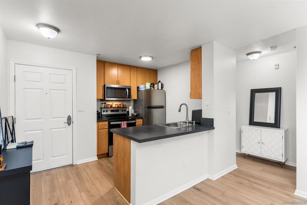 1435 India St. 405