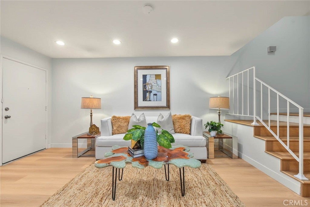 1476 Forest Glen 12