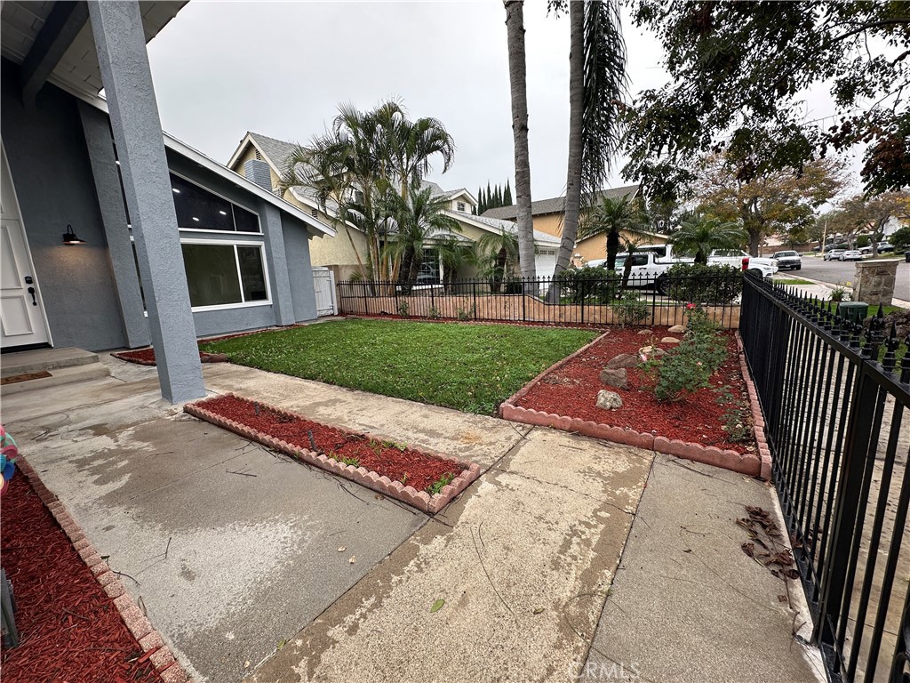 7715 E Camino Tampico