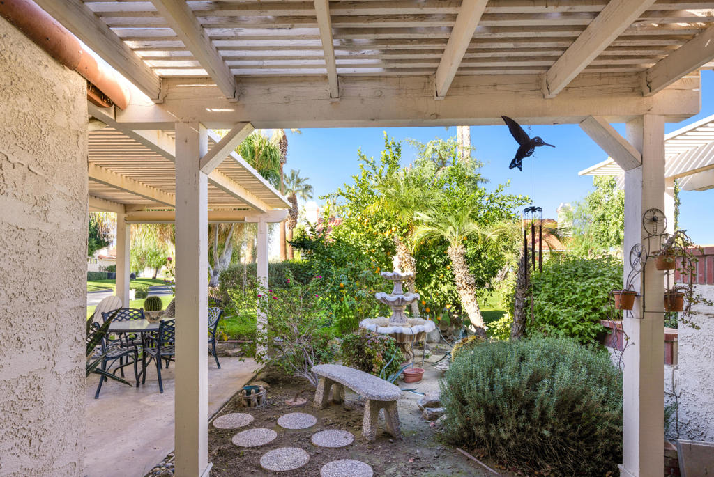 Desert Falls C.C. - Residential Lease