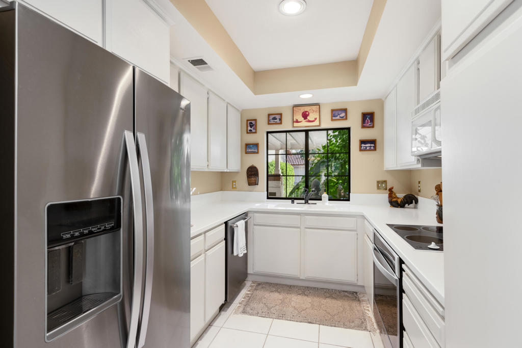 Desert Falls C.C. - Residential Lease