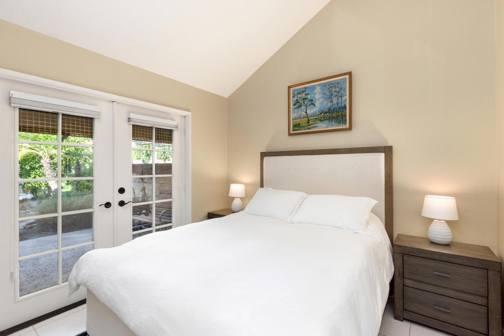 Desert Falls C.C. - Residential Lease