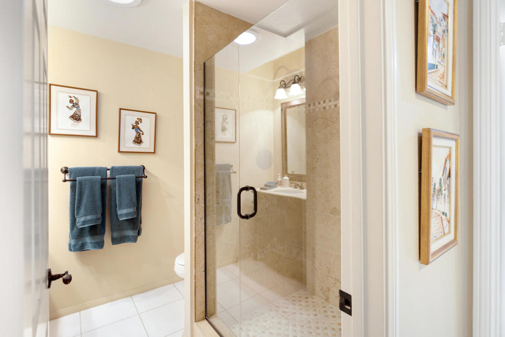 Desert Falls C.C. - Residential Lease