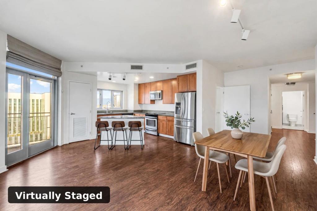 175 W Saint James Street 1308