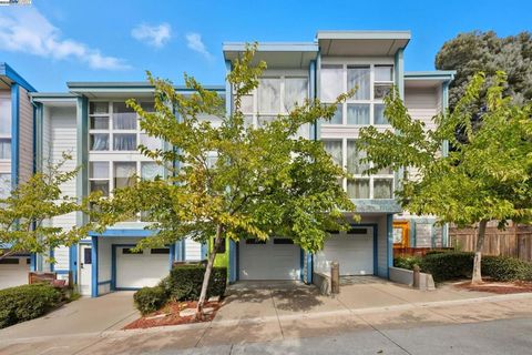 Photo of 9455 Macarthur Blvd, Oakland, CA 94605 (MLS # 41115317) Photo of 9455 Macarthur Blvd, Oakland, CA 94605 (MLS # 41115317)