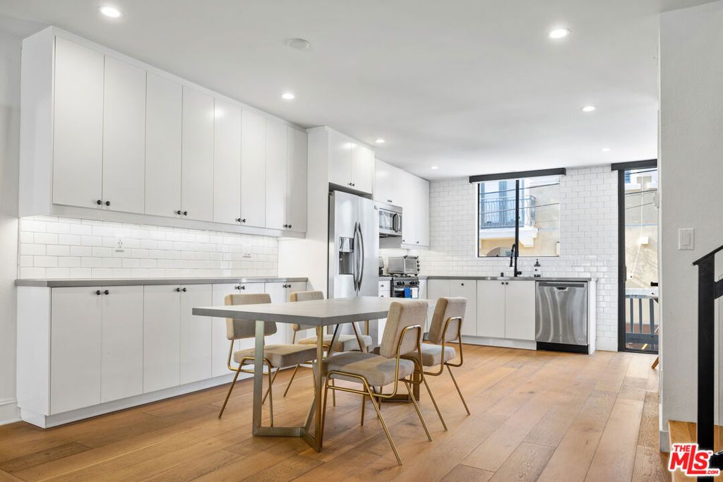 Photo of 11656 Nebraska Avenue #6, Los Angeles, CA 90025 (MLS # 25582085)