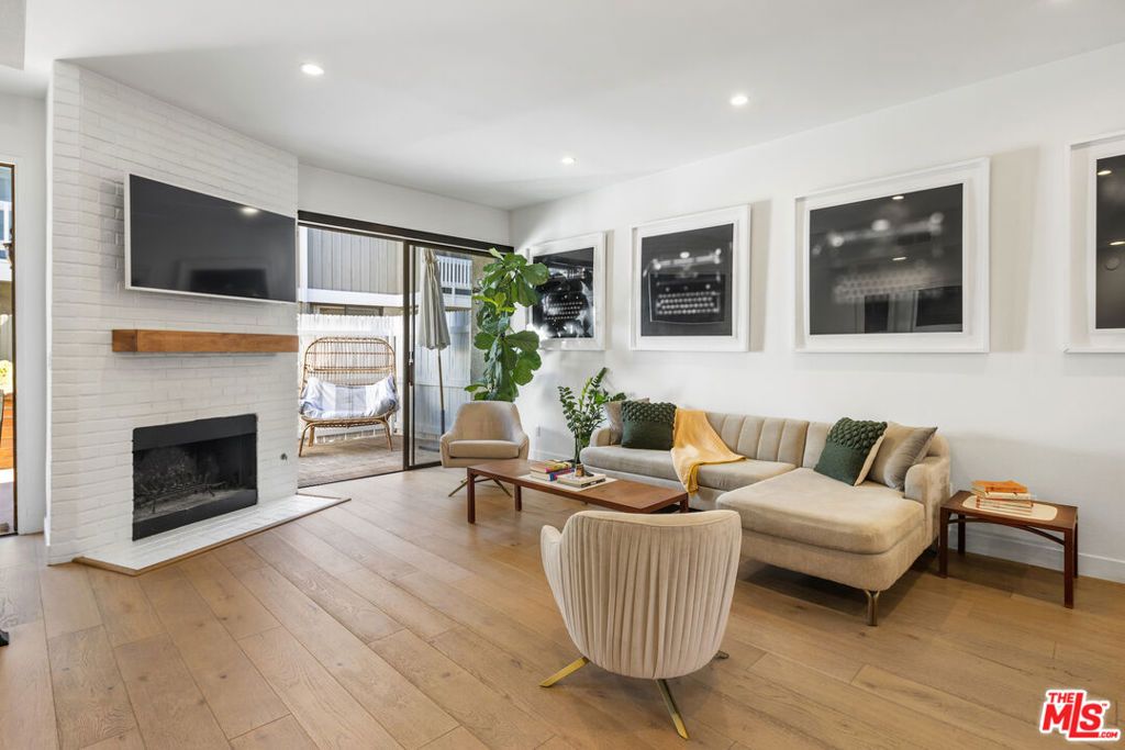 Photo of 11656 Nebraska Avenue #6, Los Angeles, CA 90025 (MLS # 25582085)