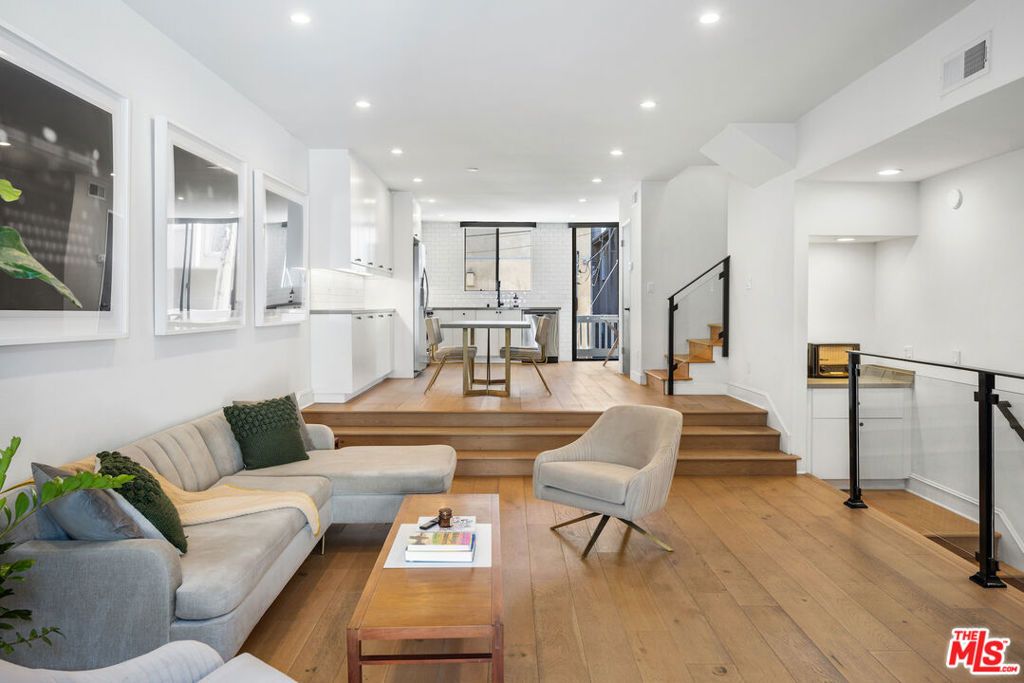 Photo of 11656 Nebraska Avenue #6, Los Angeles, CA 90025 (MLS # 25582085)