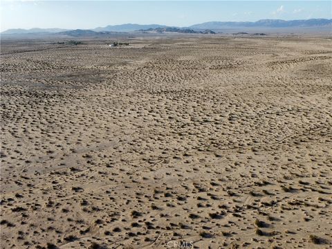 Photo of 0 Near El Paseo Drive, 29 Palms, CA 92277 (MLS # JT26030293)