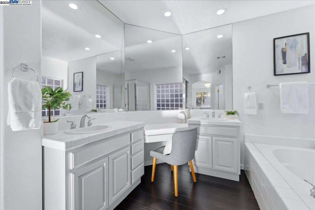 DEER VALLEY - Residential