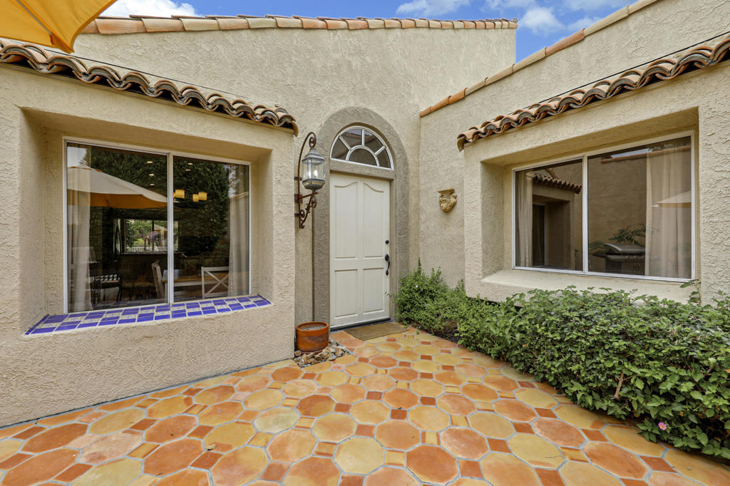 36055 Avenida De Las Montanas E