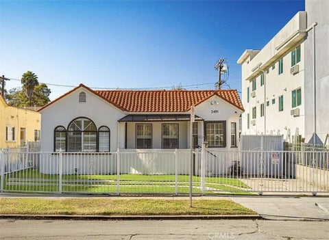 Photo of 2405 Clyde Avenue, Los Angeles, CA 90016 (MLS # TR26223857)