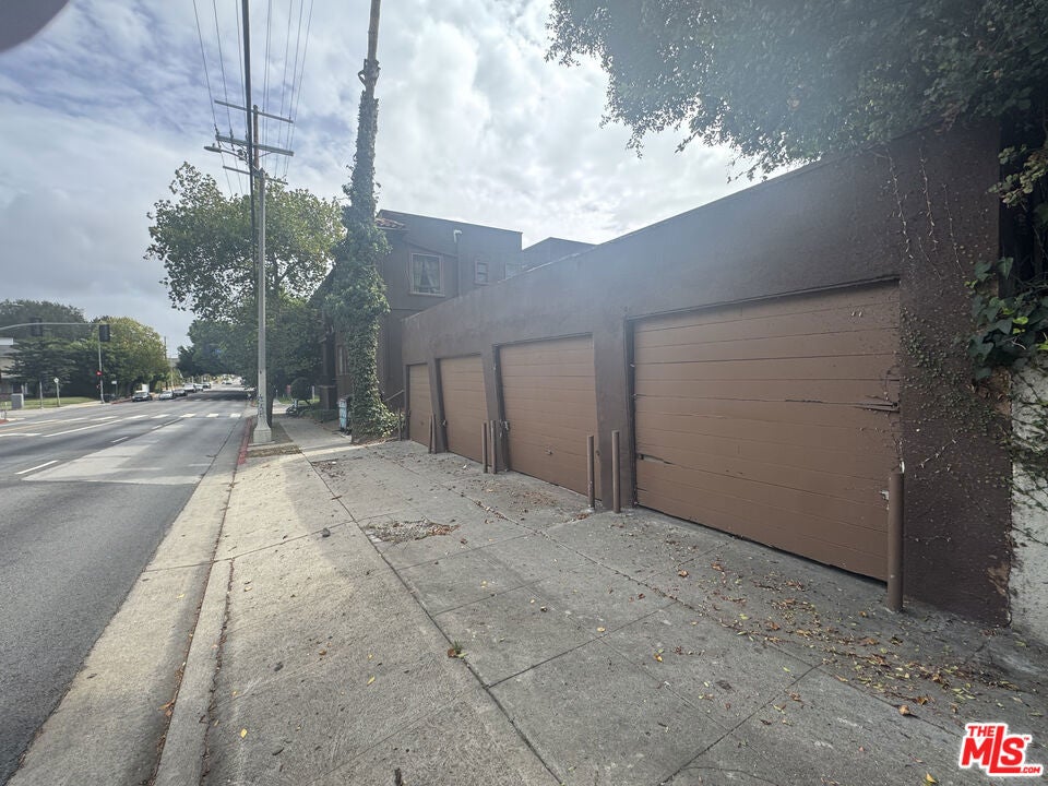 301 S Norton Avenue