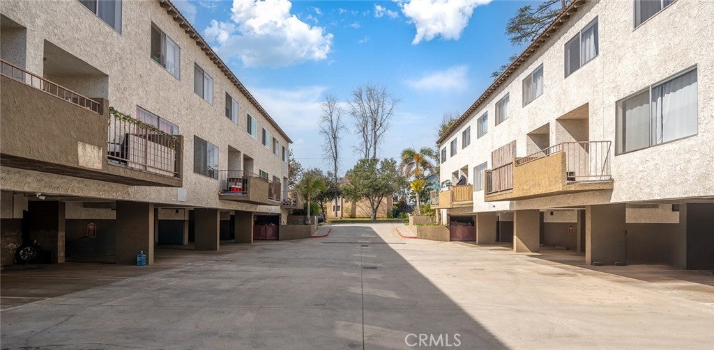 614 620 N Mar Vista