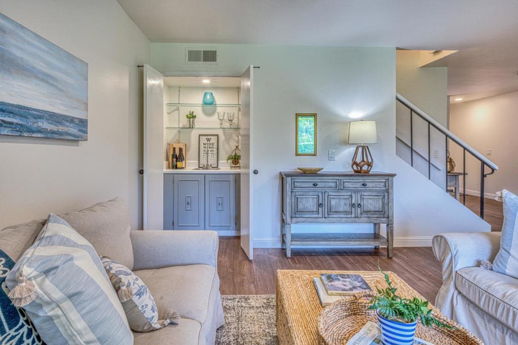 3850 Rio Road 24