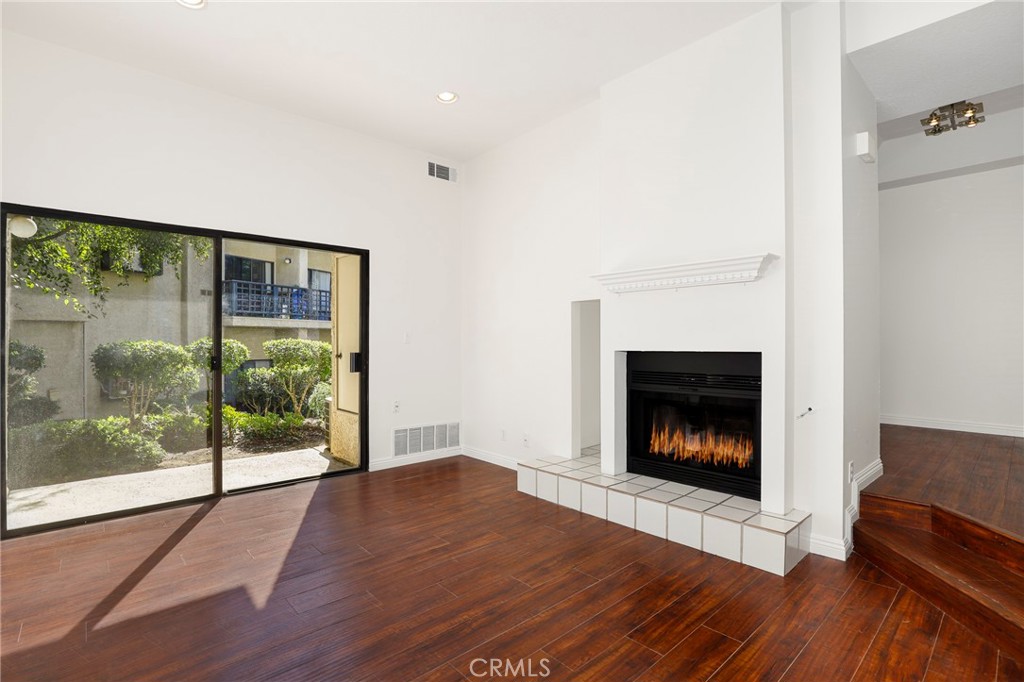 The Lakes - Residential