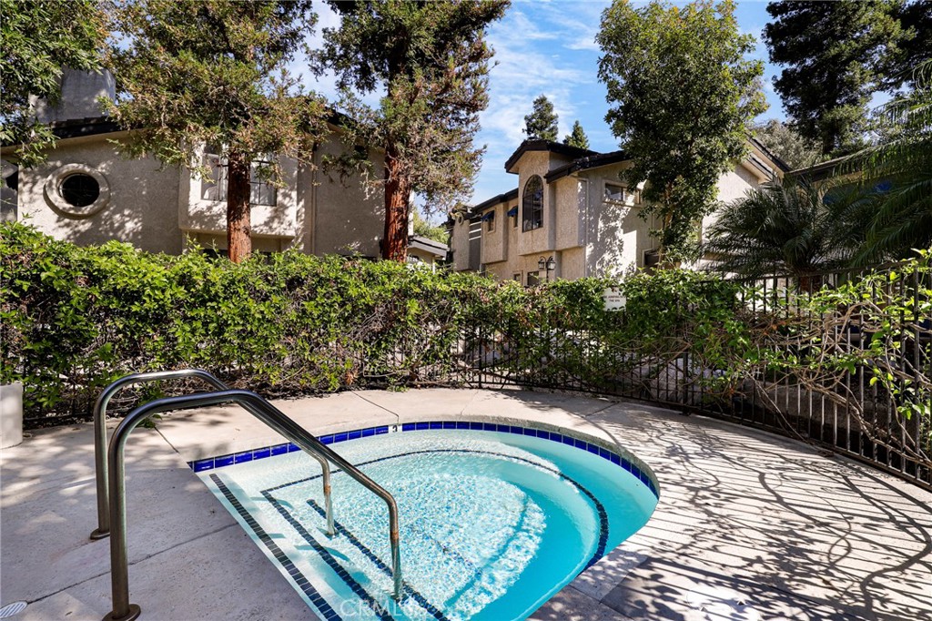 The Lakes - Residential