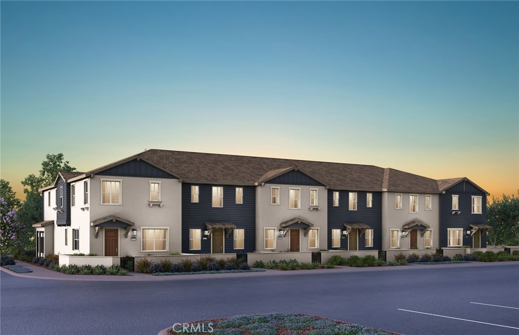 Nestled in the desirable Clover neighborhood at Wildflower Acres, the two-story Plan 2 home boasts a sleek, modern design with 3 bedrooms, flexible living space, and access to an enviable array of community amenities.
-White cabinets
-Valentino white countertops at Kitchen
-White marble countertops at bathrooms
-Satin Nickel hardware
-Kitchen Island Pendants
-Luxury vinyl plank & smokey pearl carpet