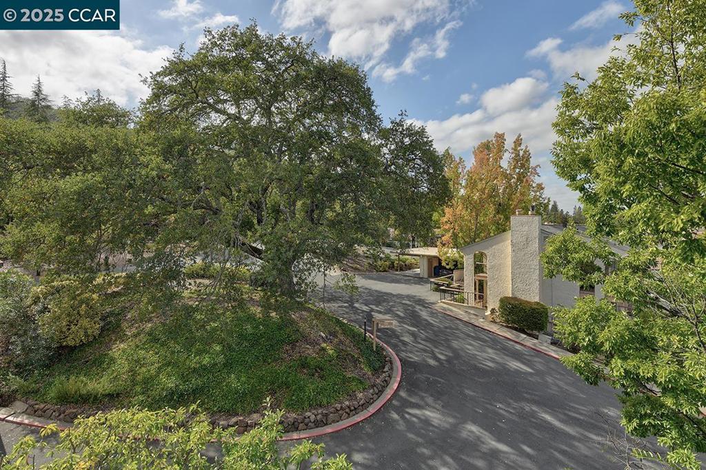 ROSSMOOR - Residential