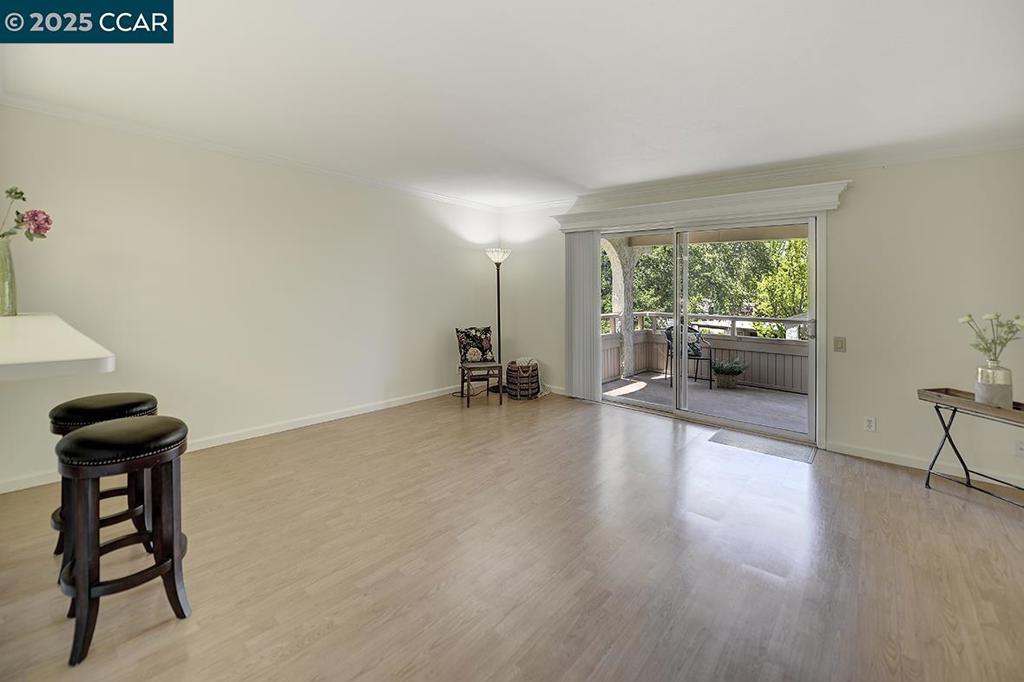 ROSSMOOR - Residential